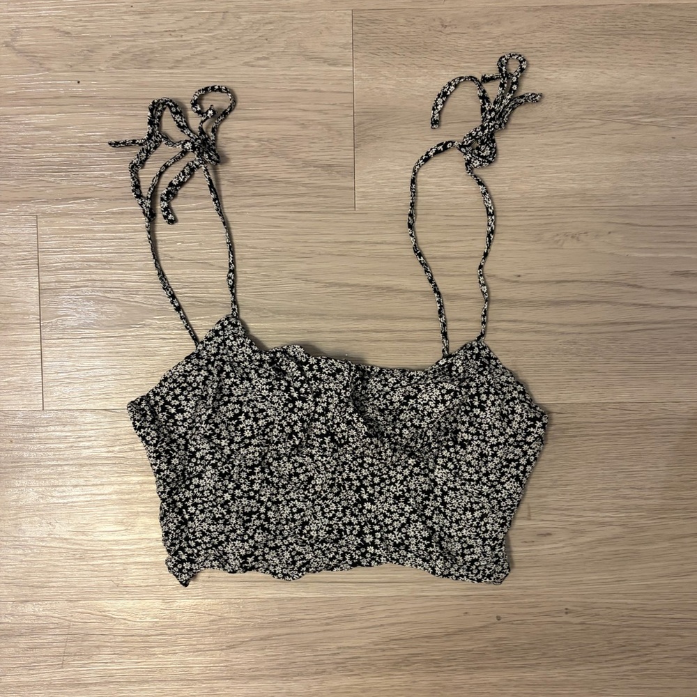SHEIN Black Floral Tie-Strap Cropped Cami